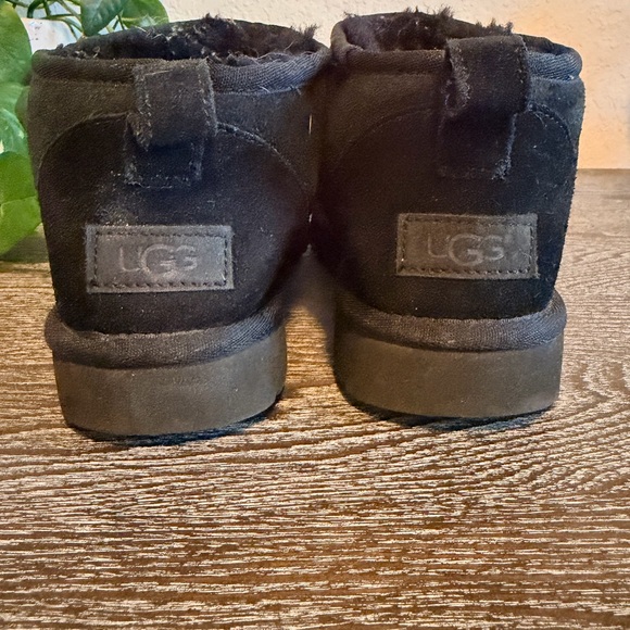 UGG Black Suede Cozy Shearling-Lined Slip-On Boots - Picture 4 of 5